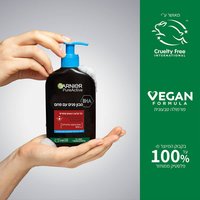 פורמולה טבעונית, מאושר על ידי ארגון Cruelty Free, בקבוק המיוצר עד 100 אחוז פלסטיק ממוחזר.