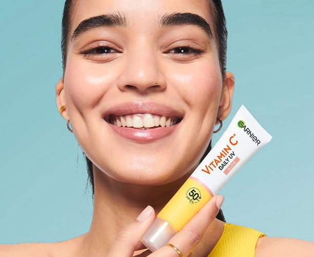 לחות והגנה - תחליב לחות UV ויטמין C גלואו SPF50+‎